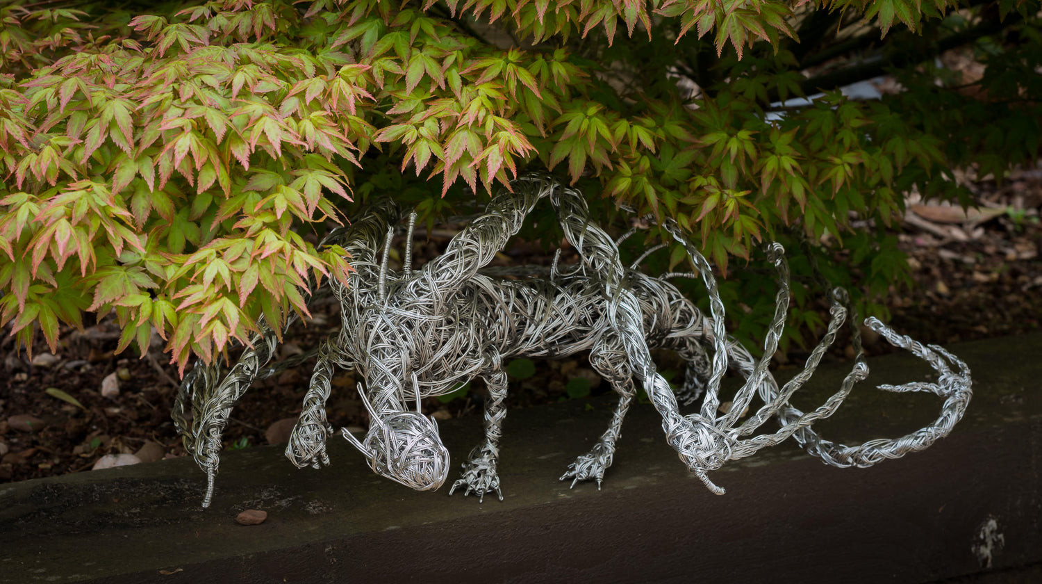 Stainless Steel Wire Sculpture Dragon Garden Sculpture under tree